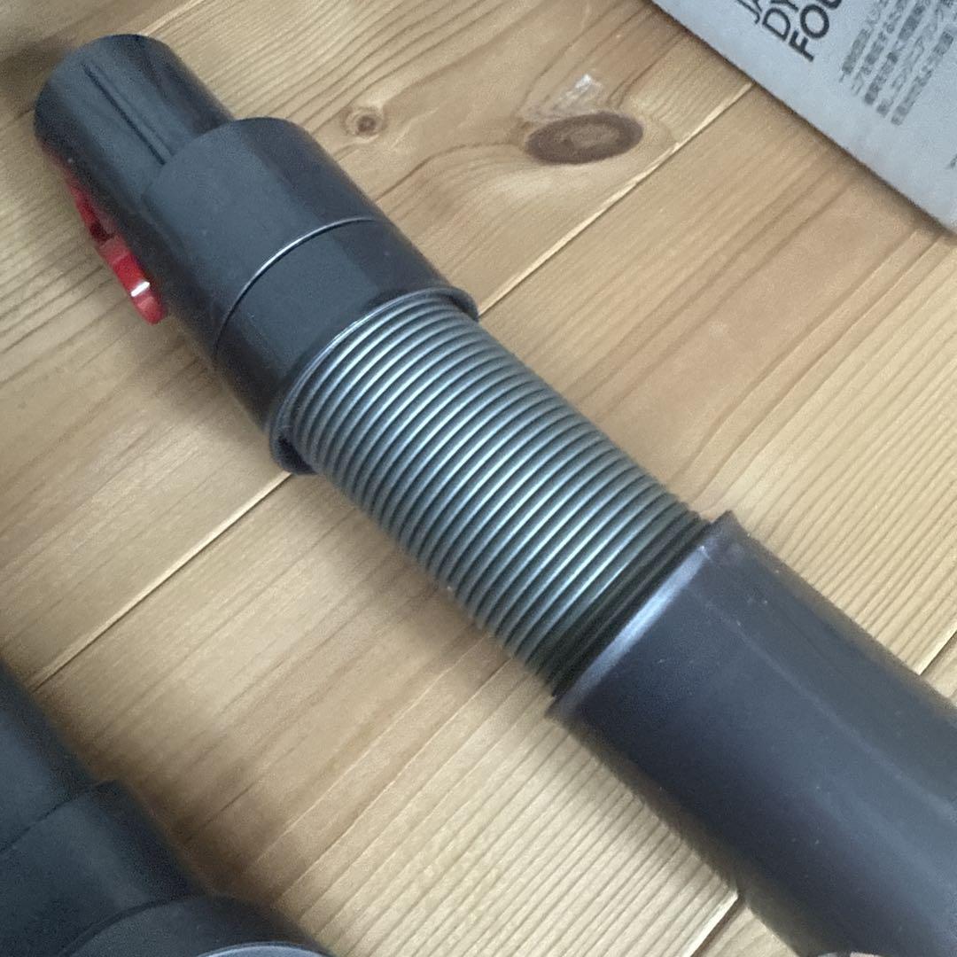 Dyson V8 Slim Fluffy ジャンク 通電確認済 吸引不可 部品取