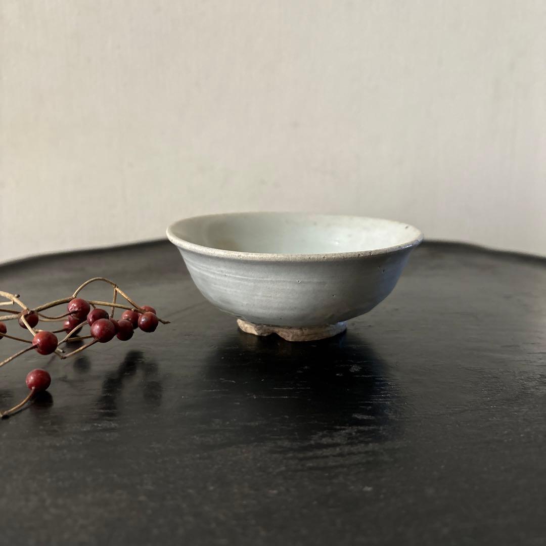 李朝盃　堅手　小鉢　白磁　酒器　小服茶碗　韓国アンティーク　古道具　民芸　古陶磁