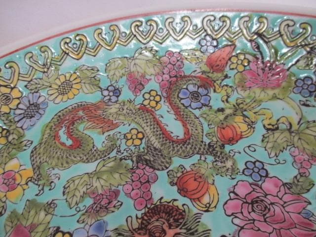 中国古玩 大清乾隆年製 粉彩 五爪の龍紋 大皿 直径約29cm 中国美術