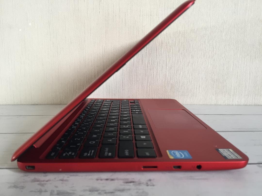 ASUS X205TA-B 11.6型TFT 軽量・コンパクト ノートパソコン