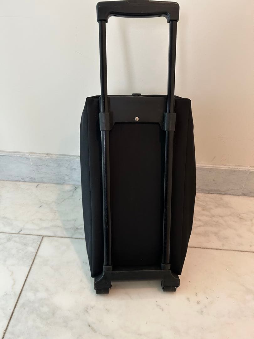 FENDI ￼キャリーケース黒ボストンバッグツーウェイ