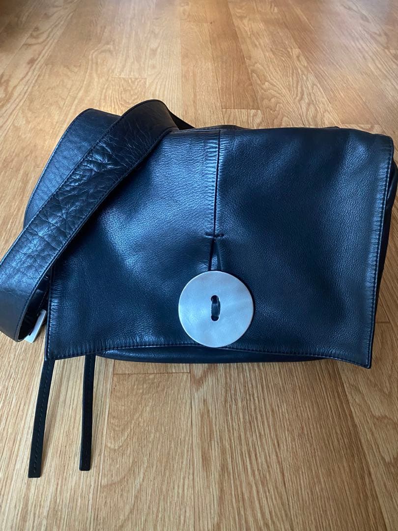 カワカワ kawakawa ボタンバック　L