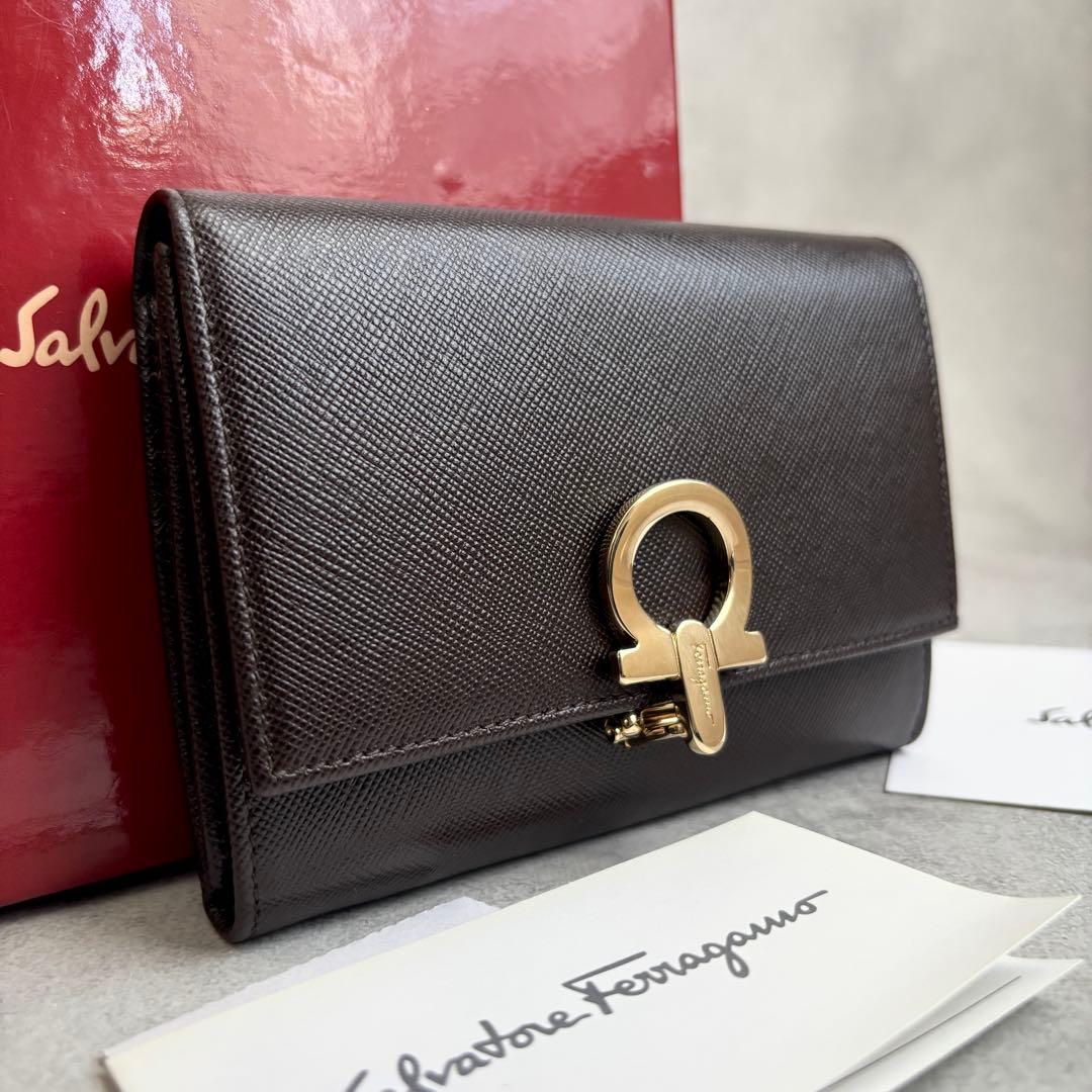 お値下げ済み【未使用級】Salvatore Ferragamo 三つ折り財布