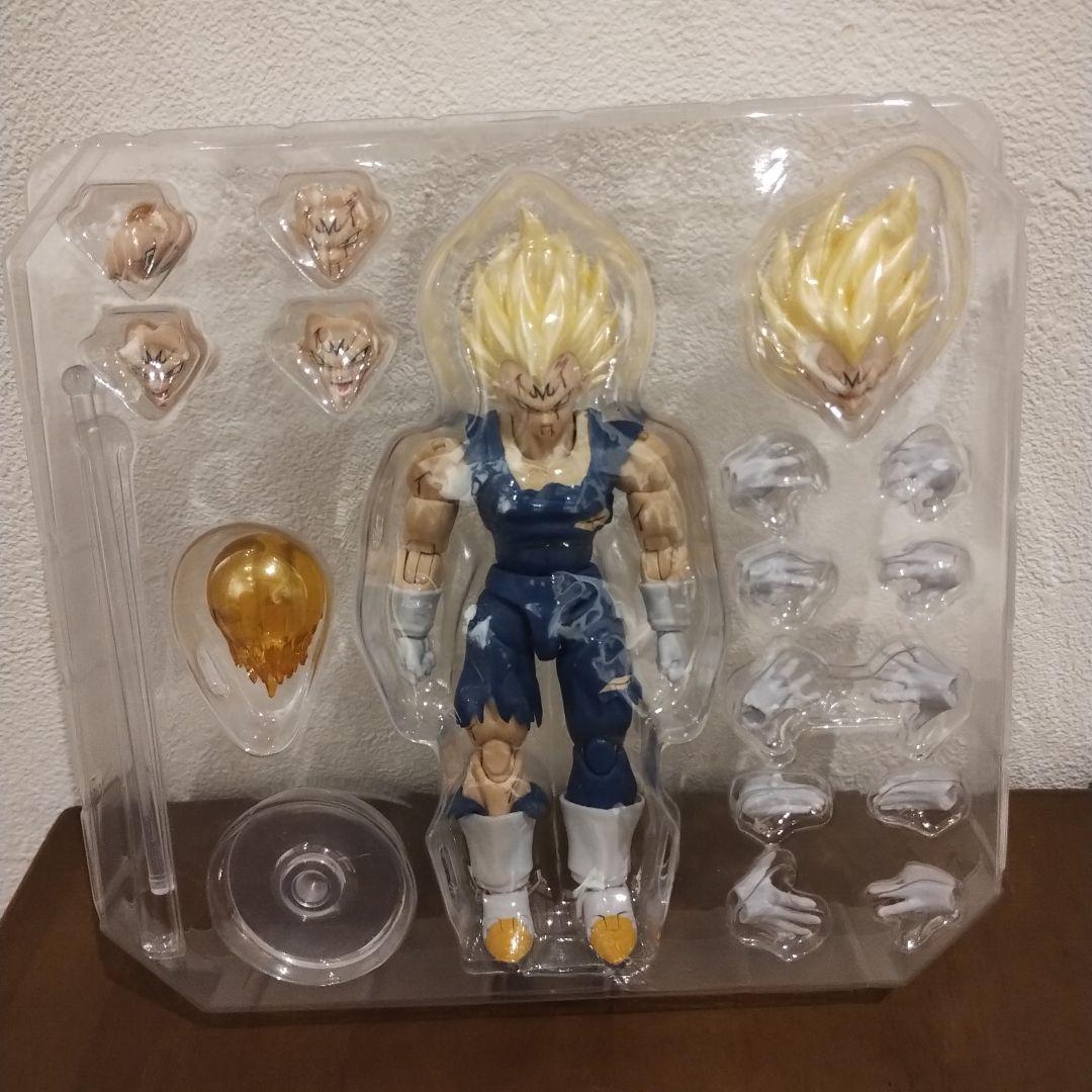 りゅう王/s.h.figuartsサイズ　魔人ベジータ　ダメージver