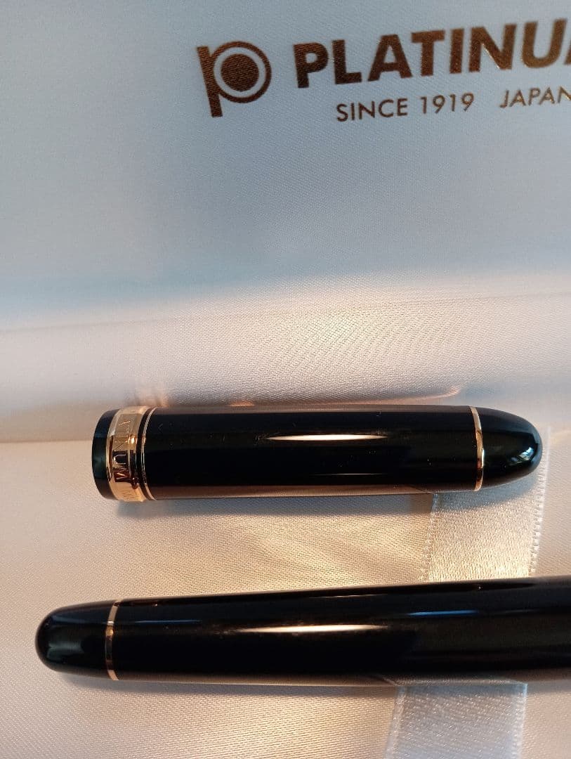 PLATINUM 万年筆♯3776 14K F 585 ブラック新品同様