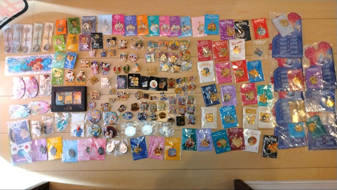 【希少品】ディズニーグッズ ピンバッジ セット まとめ売り ピンズ キーホルダー