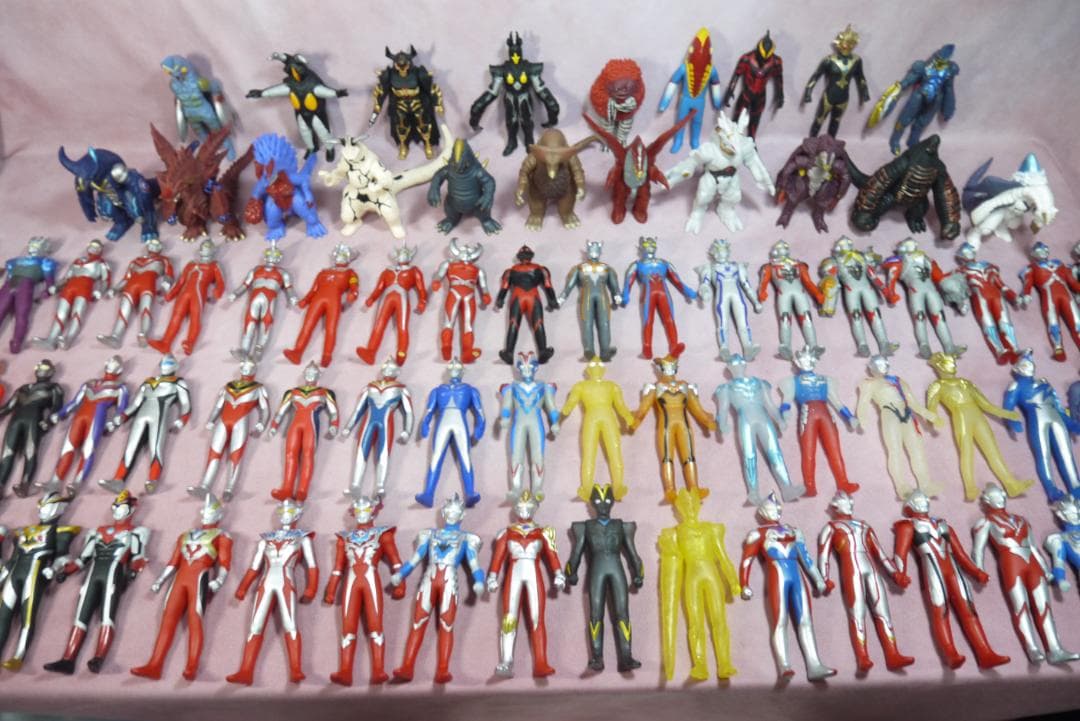 ウルトラヒーローシリーズ500　ウルトラ怪獣シリーズ500　ソフビ　77体