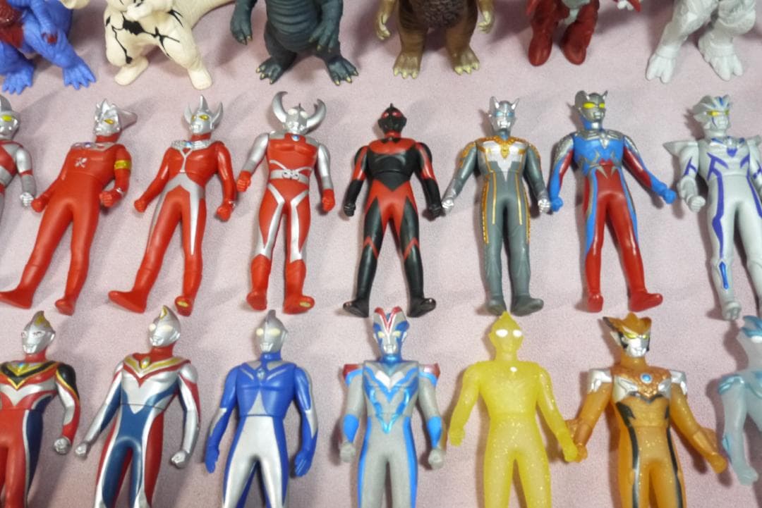 ウルトラヒーローシリーズ500　ウルトラ怪獣シリーズ500　ソフビ　77体