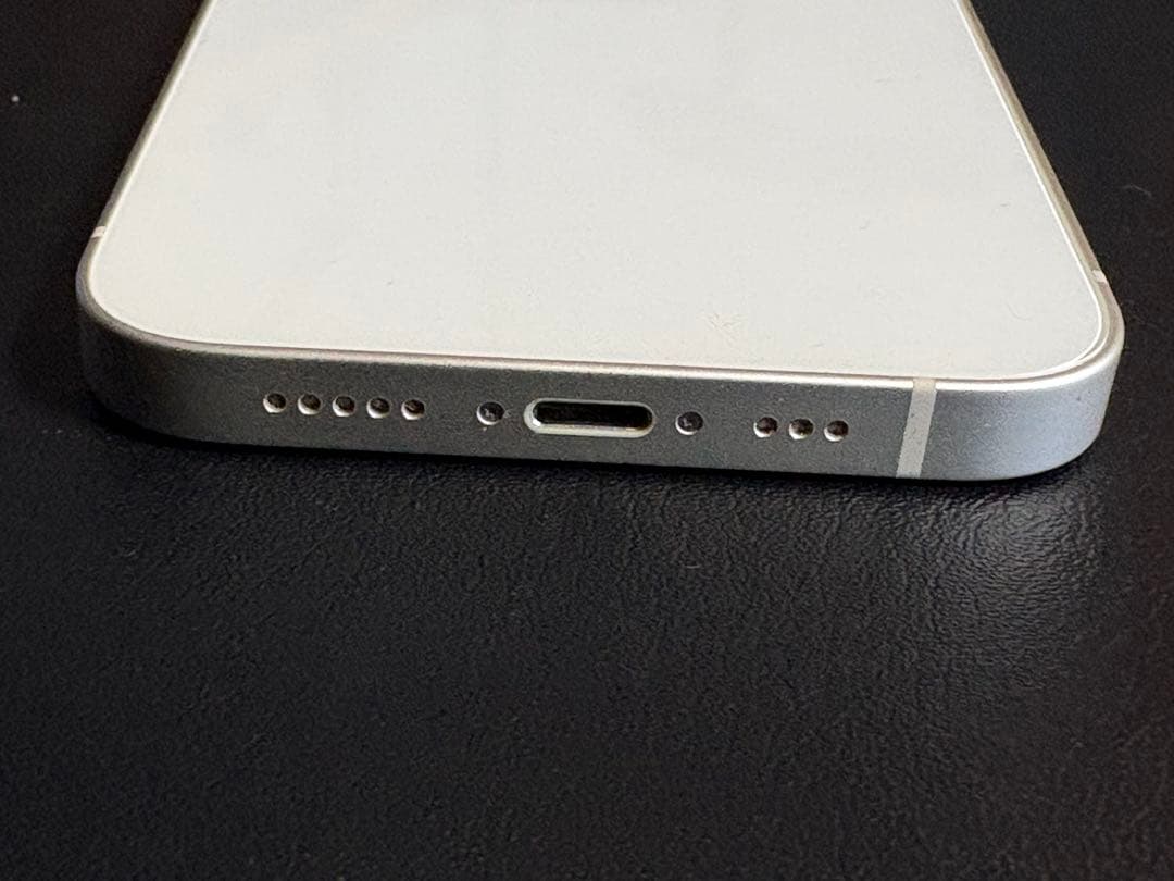 【美品】Apple iPhone13 SIMフリー128GB ホワイト