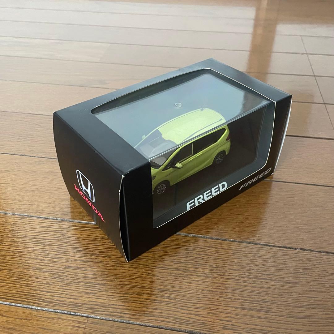 【非売品】ホンダHONDA フリード　1/43ディスプレイモデル
