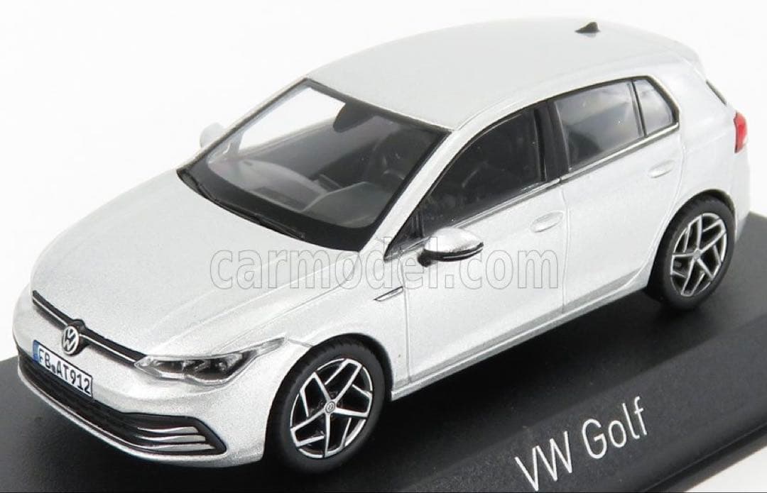 1/43 VW Golf シルバーメタリック2020MY