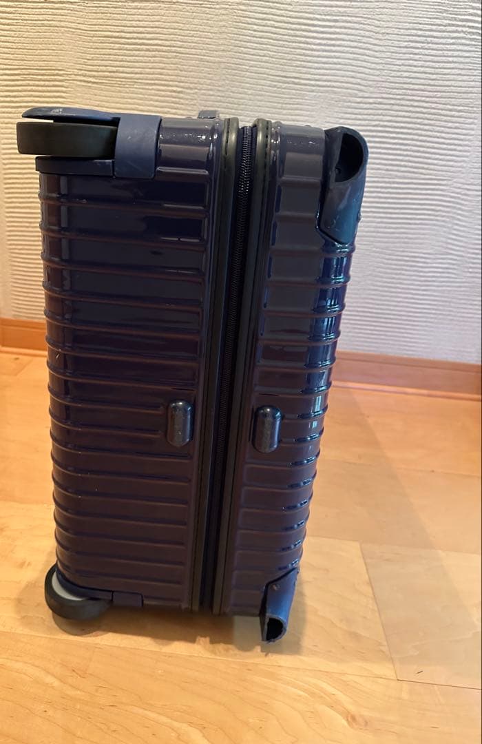RIMOWA ネイビー　キャリーケース