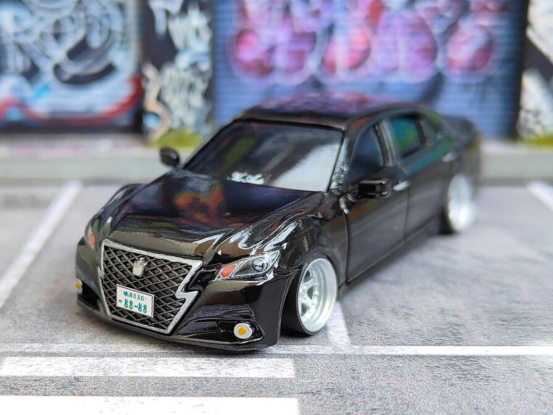 トミカ改造 トヨタ 21クラウン VIP仕様 全塗装 深リム ホットウィールa