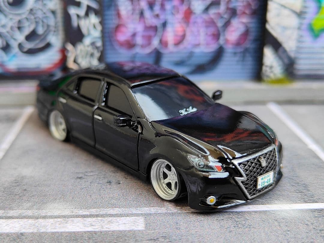 トミカ改造 トヨタ 21クラウン VIP仕様 全塗装 深リム ホットウィールa