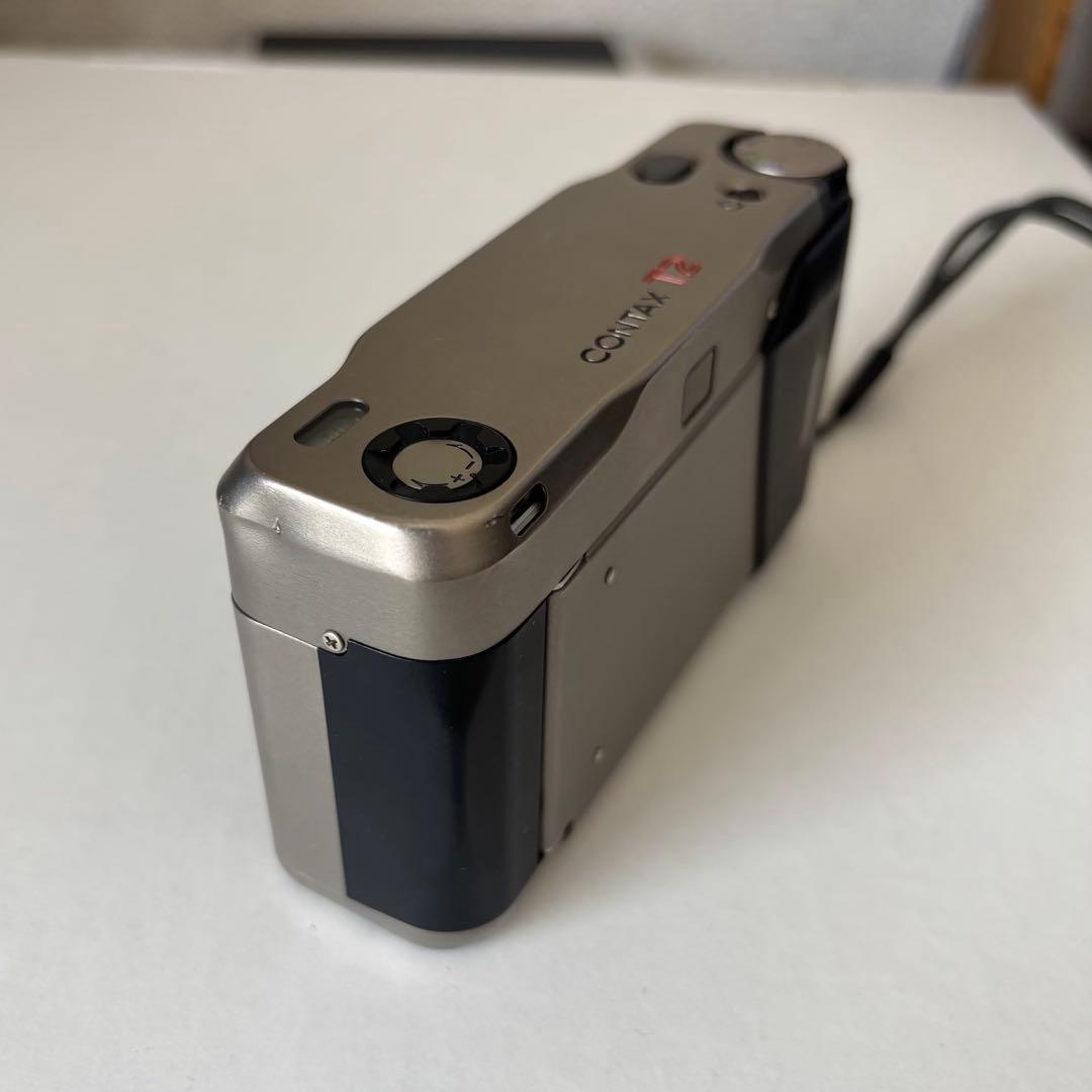 CONTAX T2 チタンシルバー　コンパクトフィルムカメラ