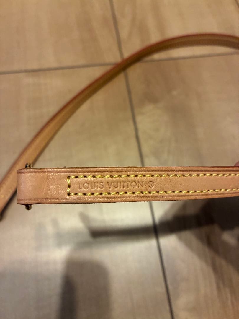 Louis Vuitton ヌメ革 レザー ショルダーストラップ