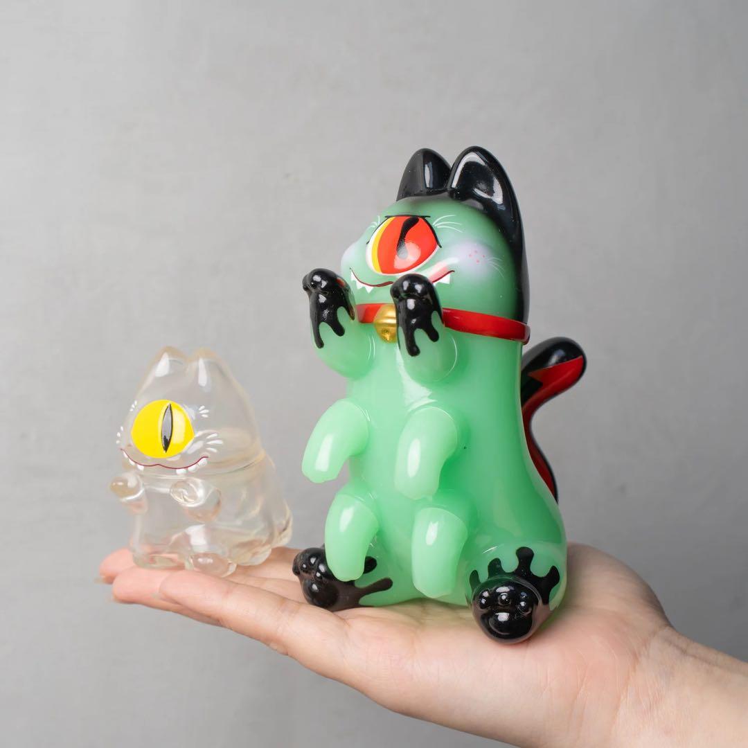 DRACULA KIITI ABAO unboxフィギュア 2体セット　蓄光