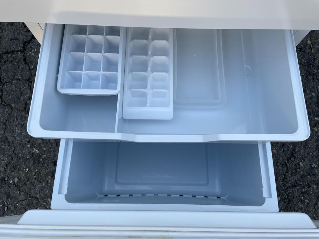 ハイセンス ノンフロン冷凍冷蔵庫 HR-D1304 135L 2021年製