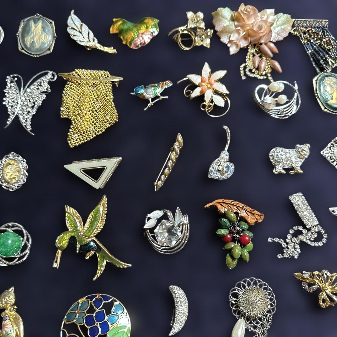 【vintage】多様なデザインのブローチセット　130点以上　まとめ売り