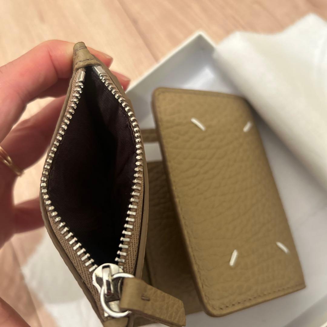 メゾンマルジェラ 三つ折財布 ベージュ