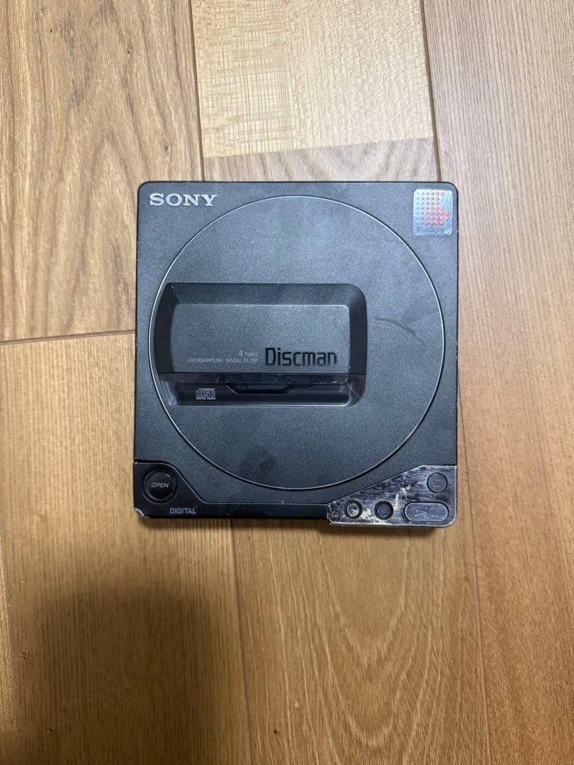 SONY Discman D-250 ポータブルCDプレーヤ-