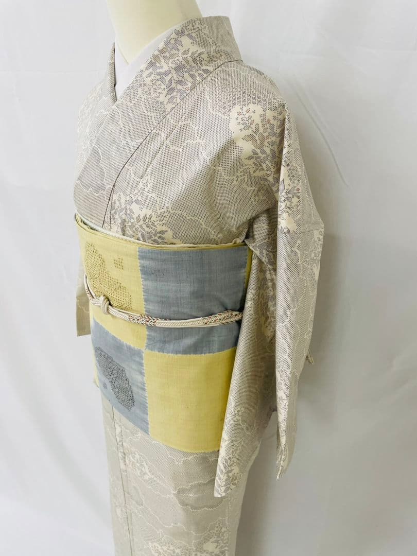 お見分け済　美品　正絹袷　雲取り　本場白大島紬単品