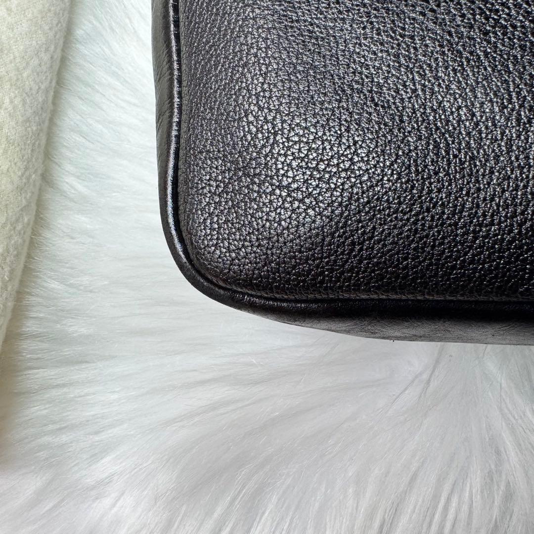 ロエベ loewe アナグラム　レザー　ショルダーバッグ　ブラック　黒