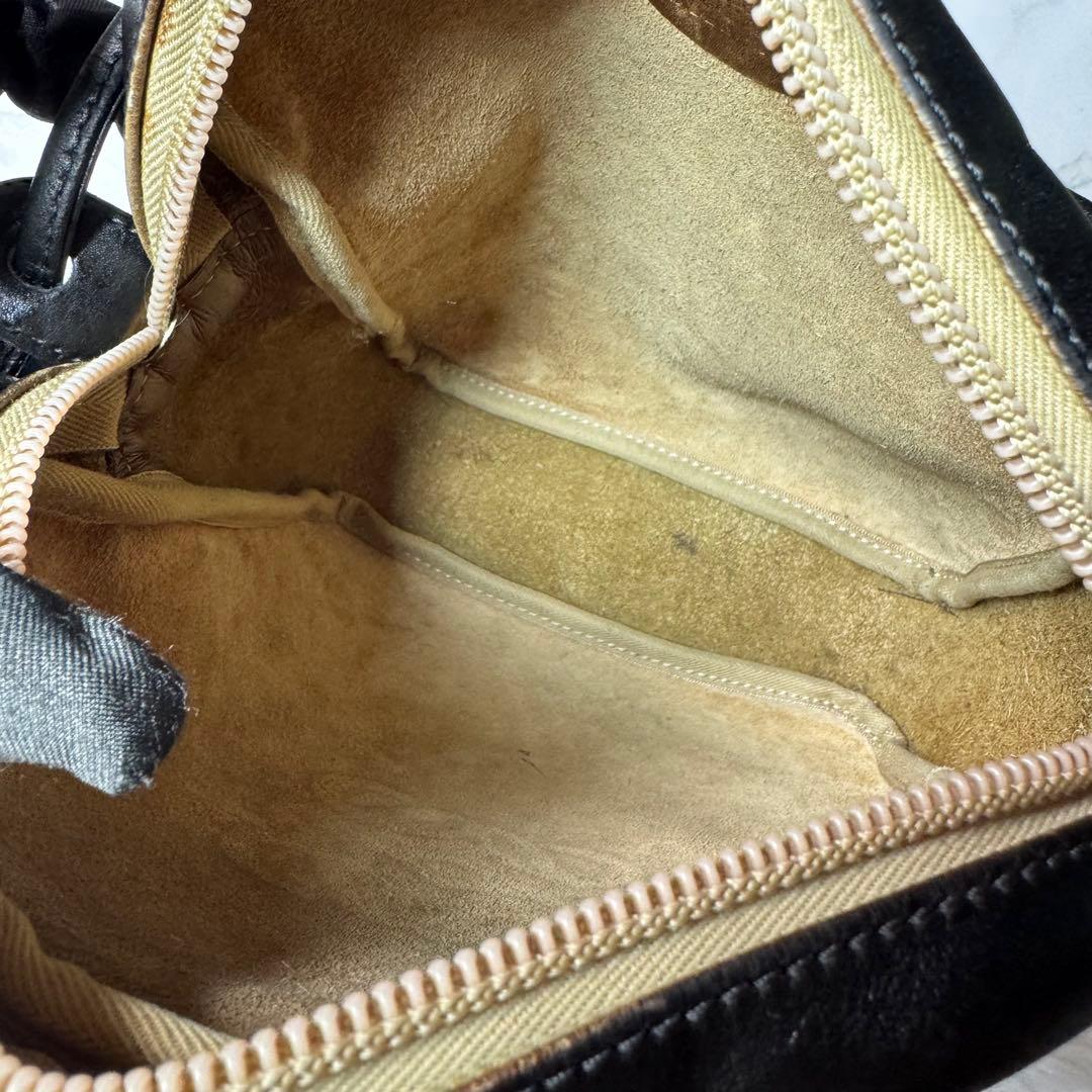 ロエベ loewe アナグラム　レザー　ショルダーバッグ　ブラック　黒