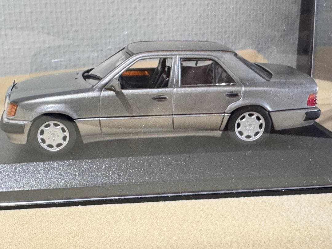 ミニカー MINICHAMPS Mercedes-Benz 500 E 1/43