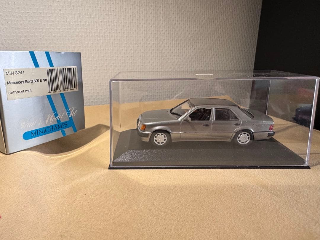 ミニカー MINICHAMPS Mercedes-Benz 500 E 1/43