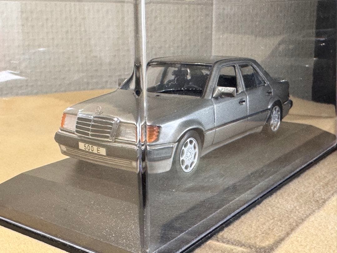 ミニカー MINICHAMPS Mercedes-Benz 500 E 1/43
