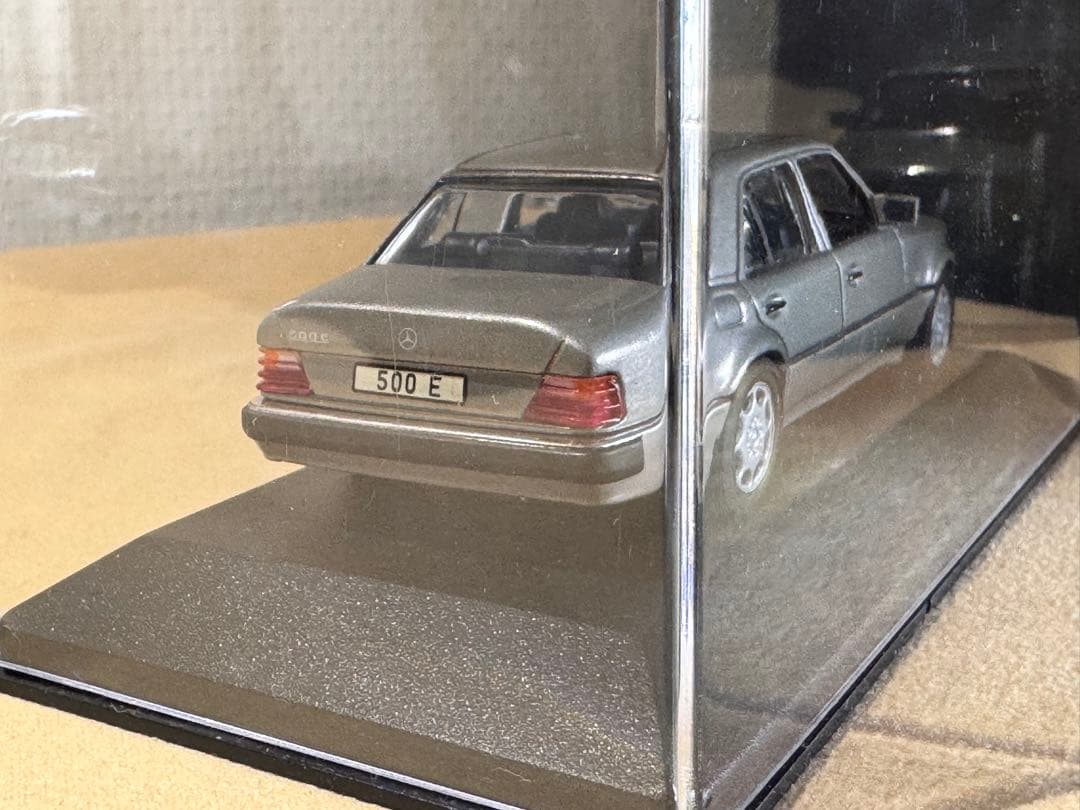 ミニカー MINICHAMPS Mercedes-Benz 500 E 1/43