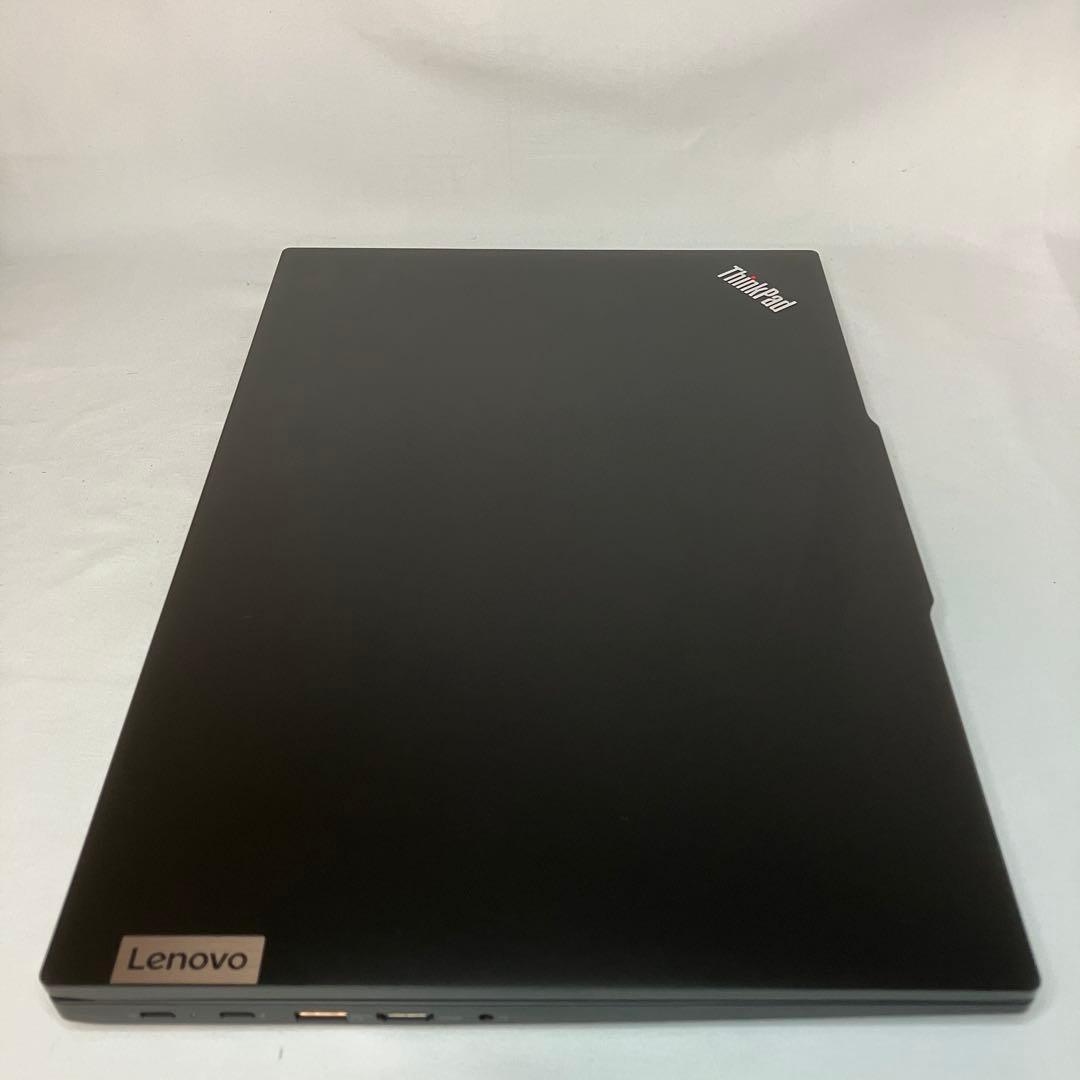 極美 ThinkPad E16 Gen1 Core i5 13420H 16GB