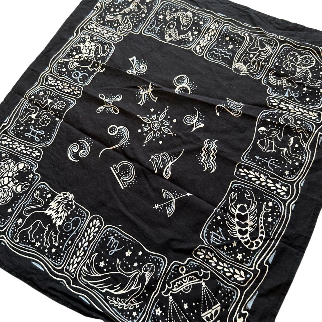 P*g様 海外　アメリカ製　バンダナ　星座　柄　ブラック