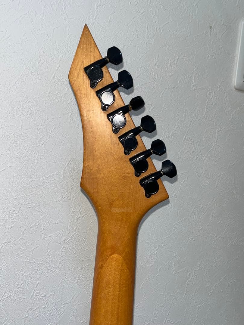 【ふぐたアナゴさん】送料込‼️ 変形ギター 音出し確認済 黒 モッキンバード