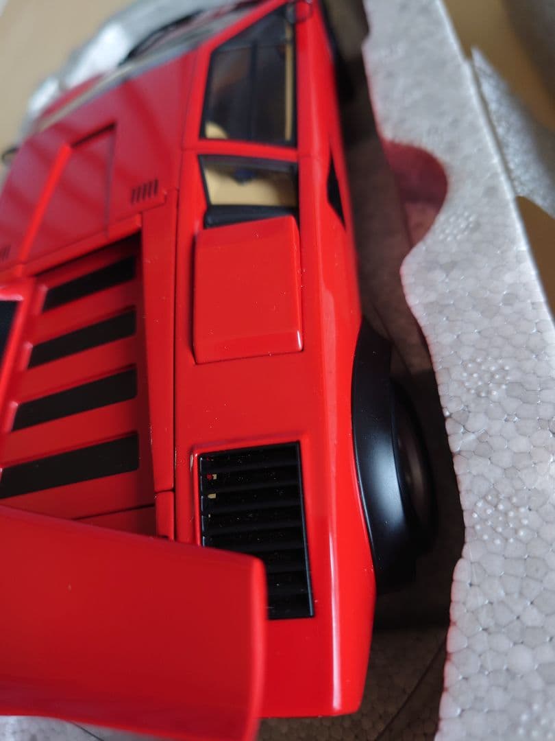 バ*ー様 AUTOart 1/18 ランボルギーニ カウンタック ウォルターウル