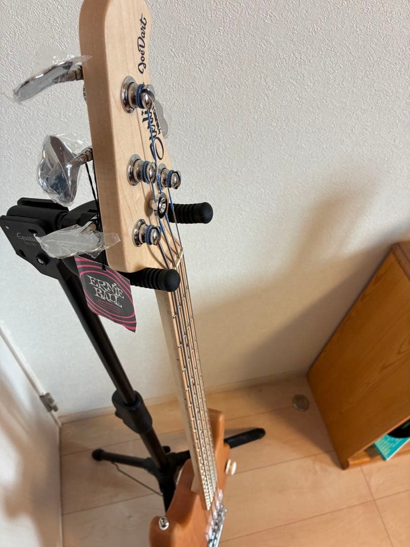 Sterling by Music Man Joe Dart エレキベース