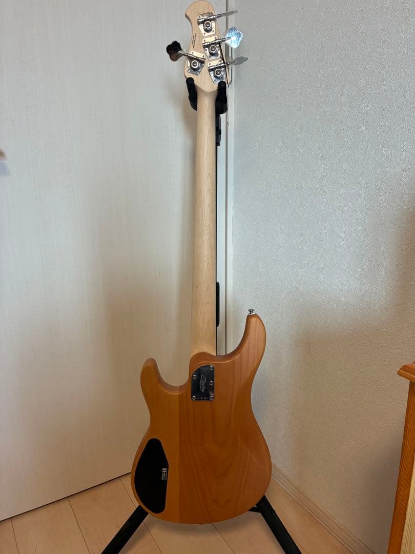 Sterling by Music Man Joe Dart エレキベース