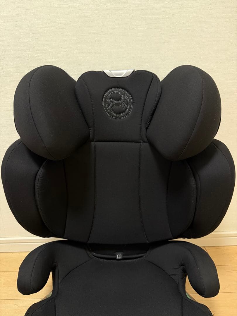 Cybex platinum チャイルドシート　SOLUTION Z-i-FIX