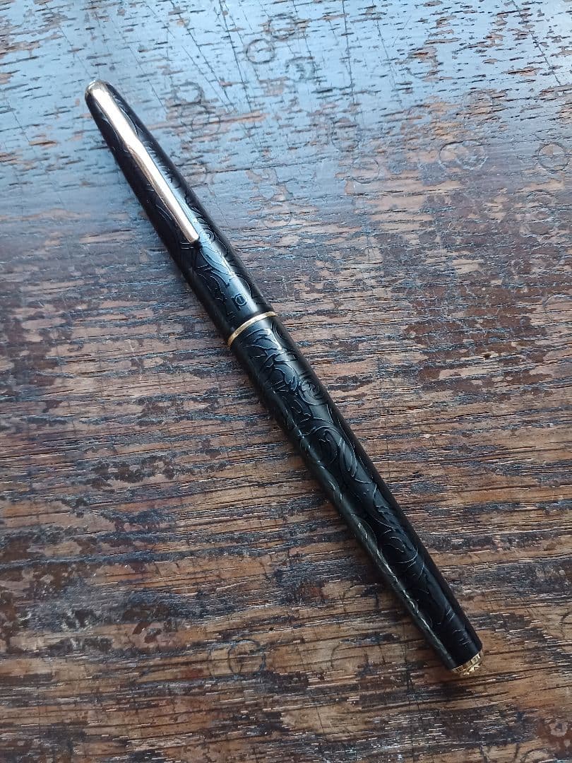 【メンテ済み】プラチナ　万年筆　唐草　18K　中字　美品　希少モデル