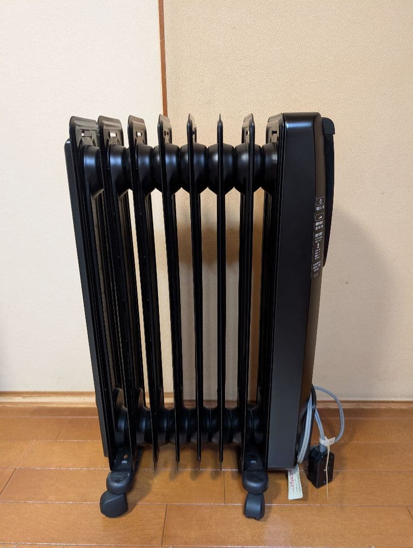 【美品】DeLonghi デロンギ デジタルラディアントオイルヒーター