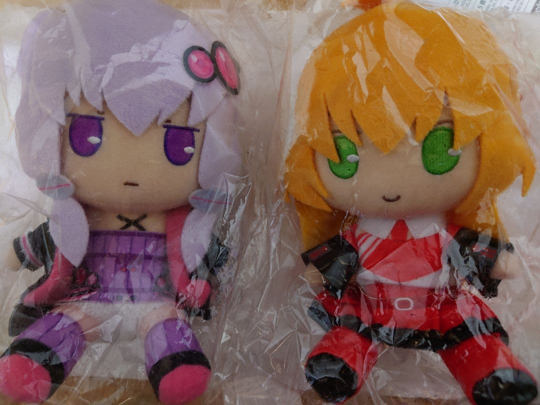 結月ゆかり・弦巻マキ_おすわりぬいぐるみ