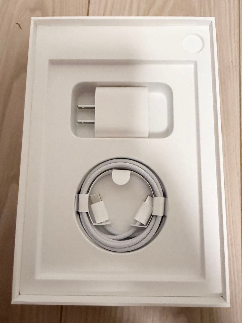 【極美品】iPadmini 第7世代 (A17Pro) 128GB Wi-Fi