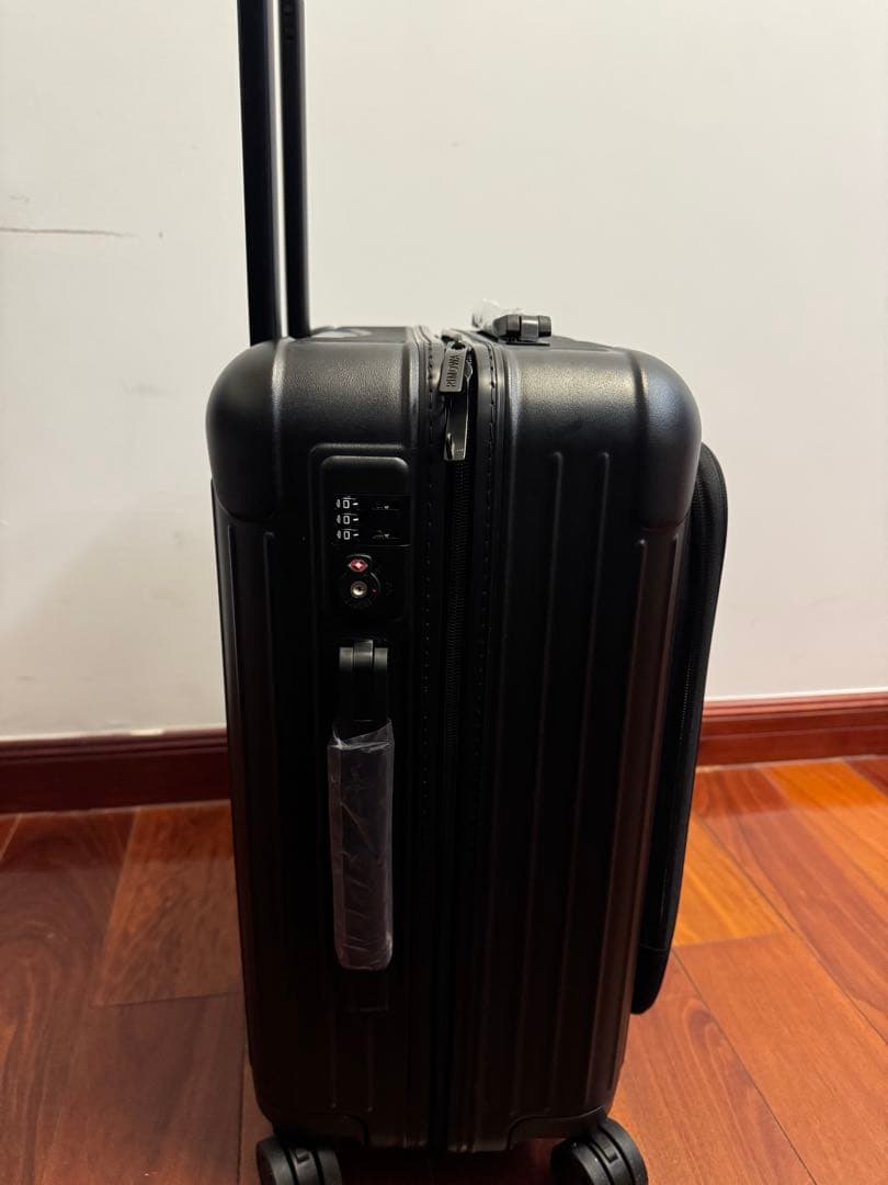RIMOWA リモワ Essential Sleeve エッセンシャルスリ ーブ