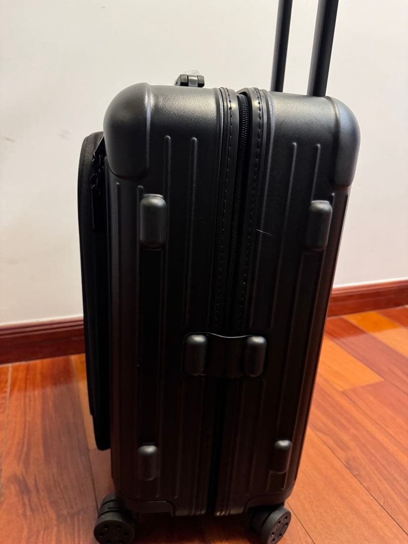 RIMOWA リモワ Essential Sleeve エッセンシャルスリ ーブ