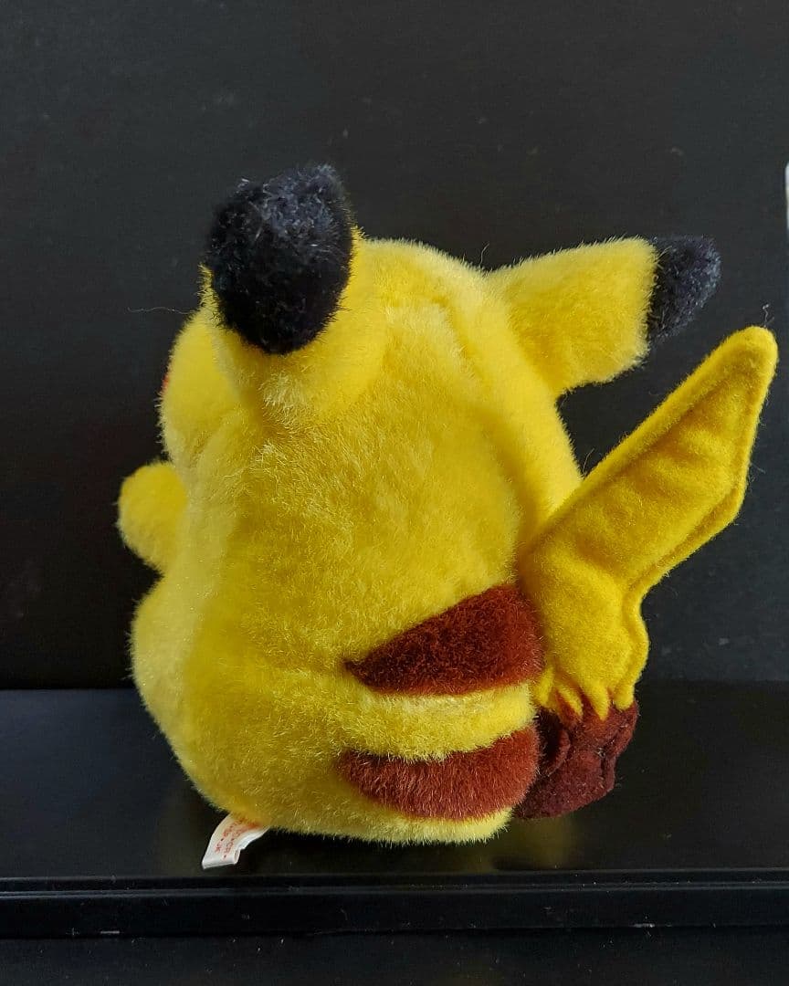 TOMY ピカチュウ ぬいぐるみ