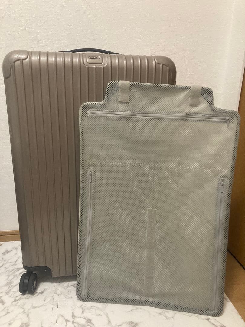 RIMOWAサルサ 97L 4輪ス ーツケース正規品　美品 軽量　金　限定　日本
