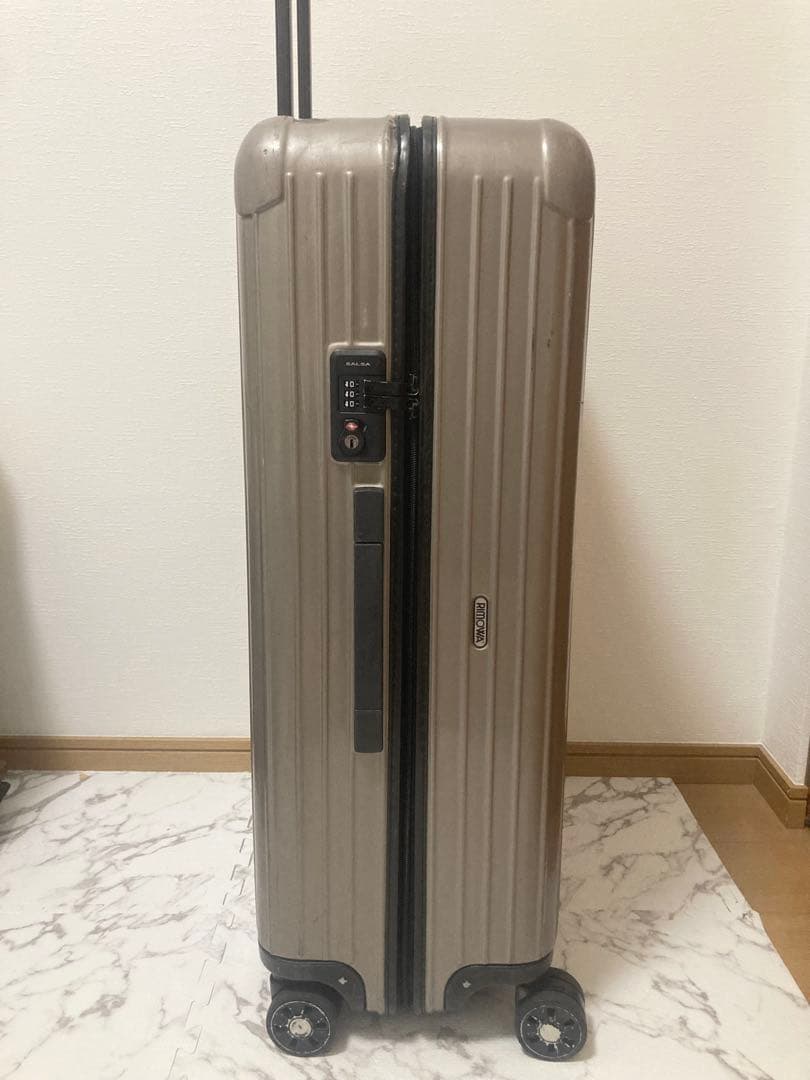 RIMOWAサルサ 97L 4輪ス ーツケース正規品　美品 軽量　金　限定　日本