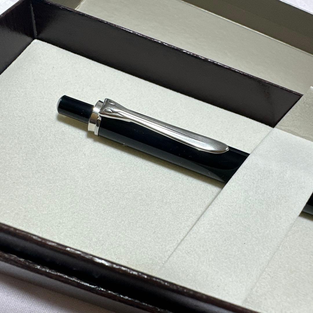 Pelikan 黒 ボールペン 箱付き