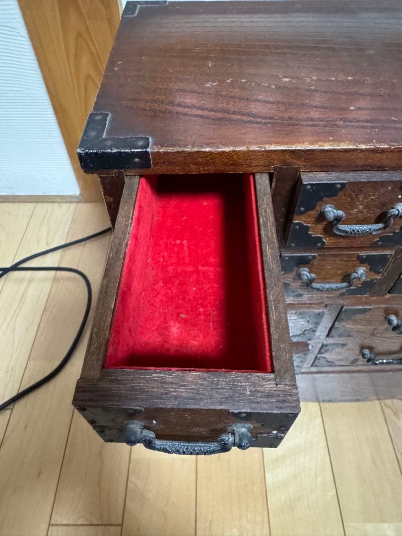 【〜8/31まで値下げ】アンティーク家具　薬箪笥　小物入れ　17引出し